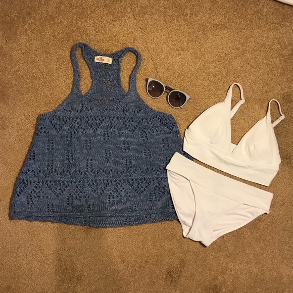 2/$15 HOLLISTER Flowy Blue Crochet Racer Back Tank - Picture 1 of 7